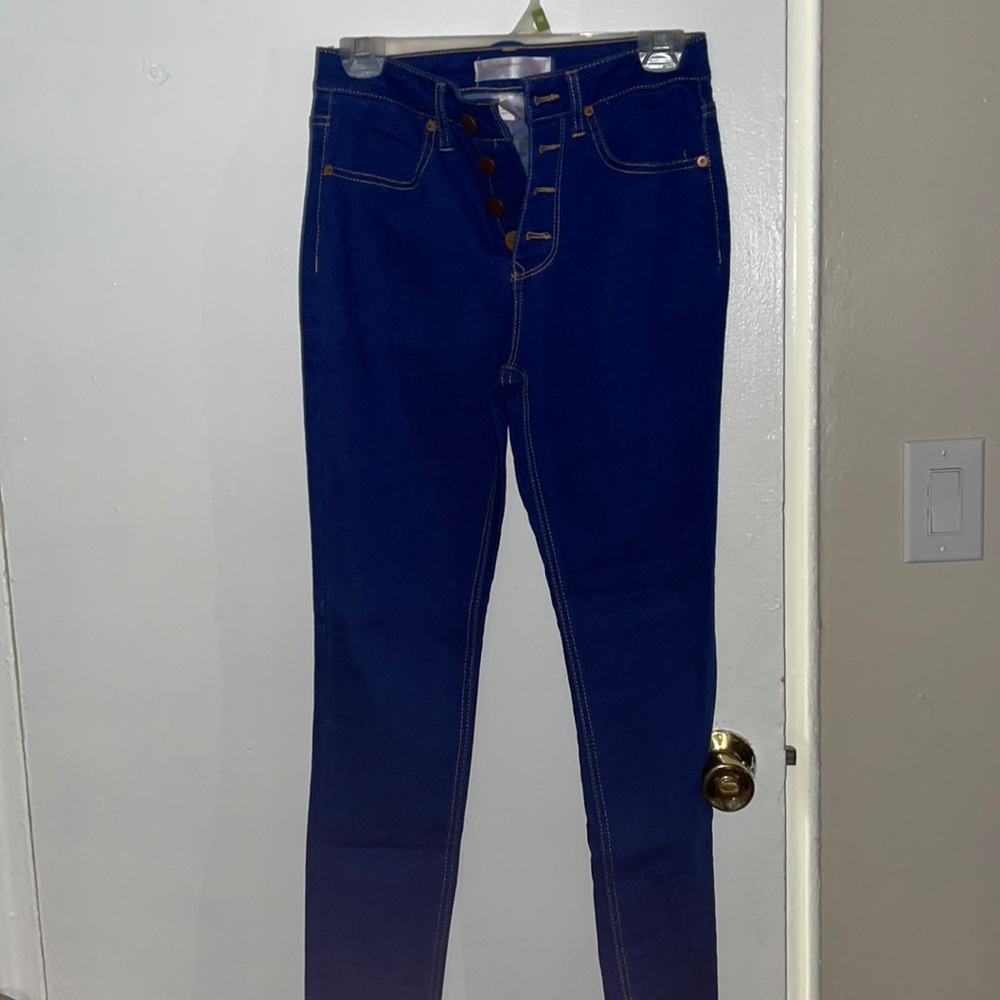 Women’s high waisted blue jeans